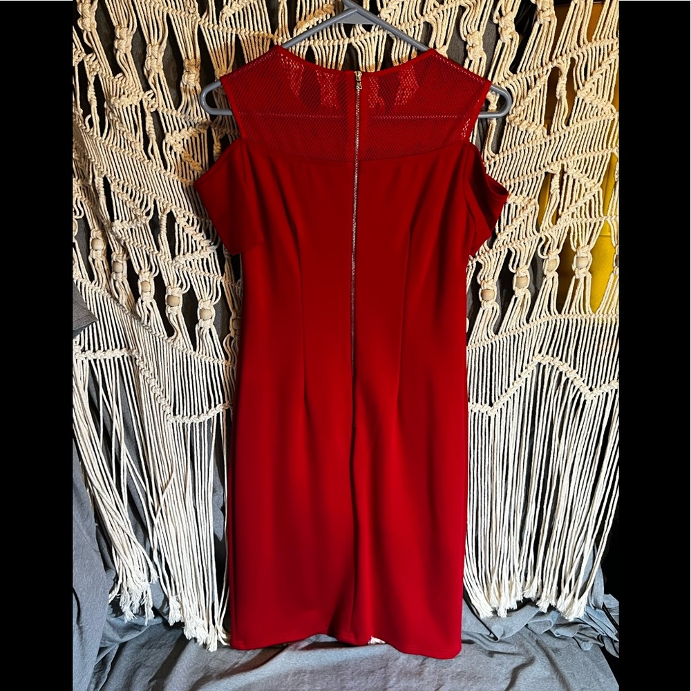 CARTISE DRESS - SIZE 4